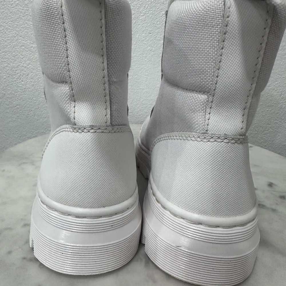 Dr. Martens Combs Women’s Poly Casual Boots Size 6 - Color White Ajax - Picture 9 of 16